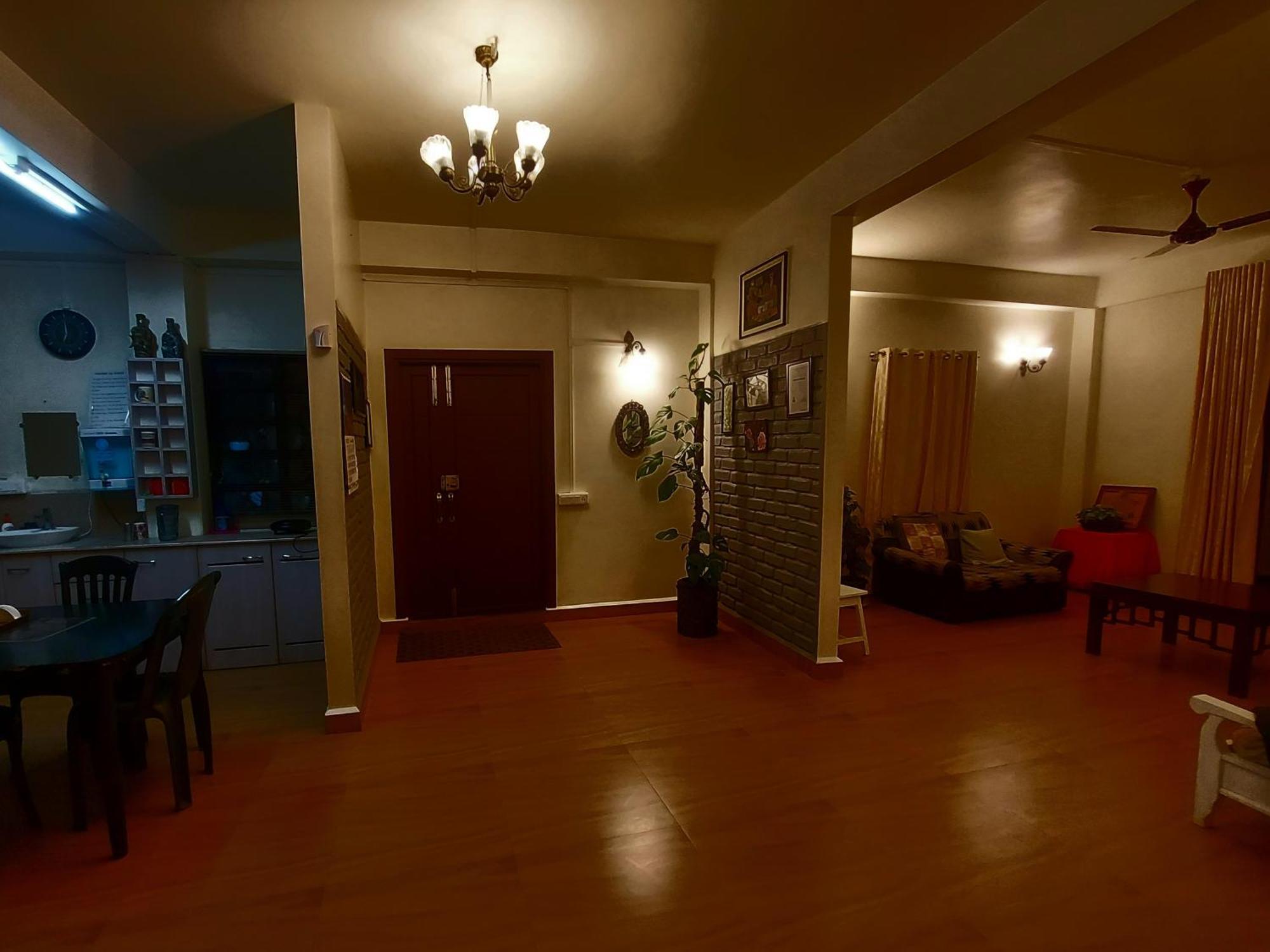 Giftland Homestay Āīzawl Buitenkant foto